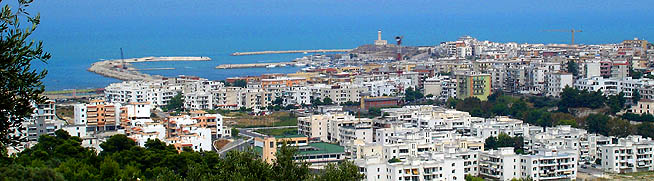 Vieste, Pizzomunno, Gargano - Splendida citt&agrave; sul Gargano, con numerosi alberghi, residence, hotel, villaggi, pensioni, agenzie e agriturismo a disposizione del Turismo. 